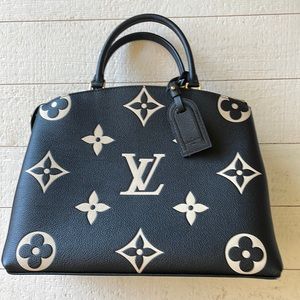 New Louis Vuitton Purse